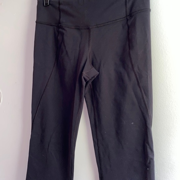 Lululemon Mid Rise Athletic Capris - Picture 4 of 4